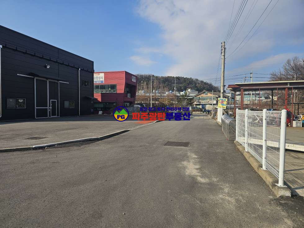 경기 파주시 조리읍 오산리 신축 대지196 건물39평 고8m 하수직관연결56번도로교차로인근 매매 매물번호 10035 사진 2