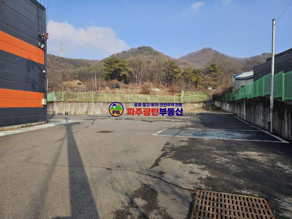 경기 파주시 광탄면 방축리 대지616평 건물242평 통건물 고8m넓은마당 민원무 월세 매물번호 10041 사진 1